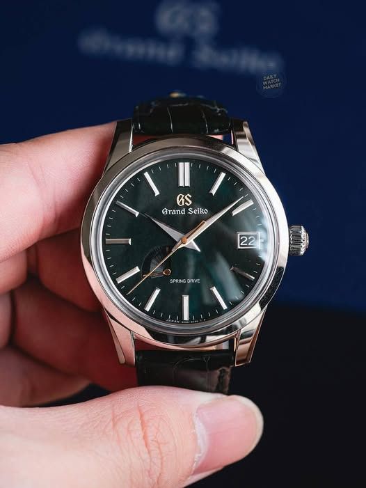 Grand Seiko. SBGA453 Mt. Fuji Summer