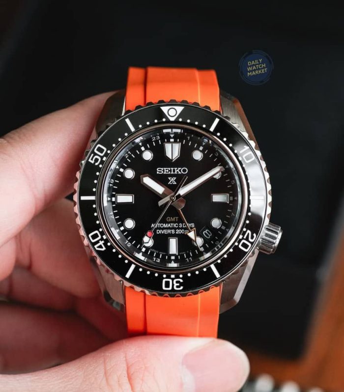 Seiko MM200 GMT SPB383J1